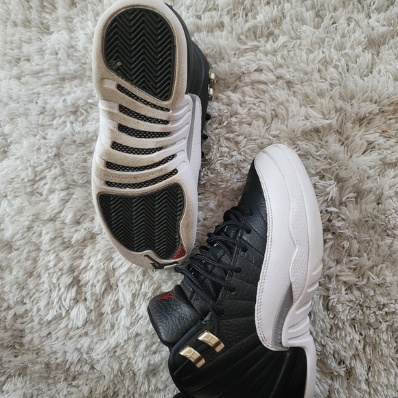 BLACK & WHITE JORDAN'S SZ 3.5Y - Picture 4 of 4